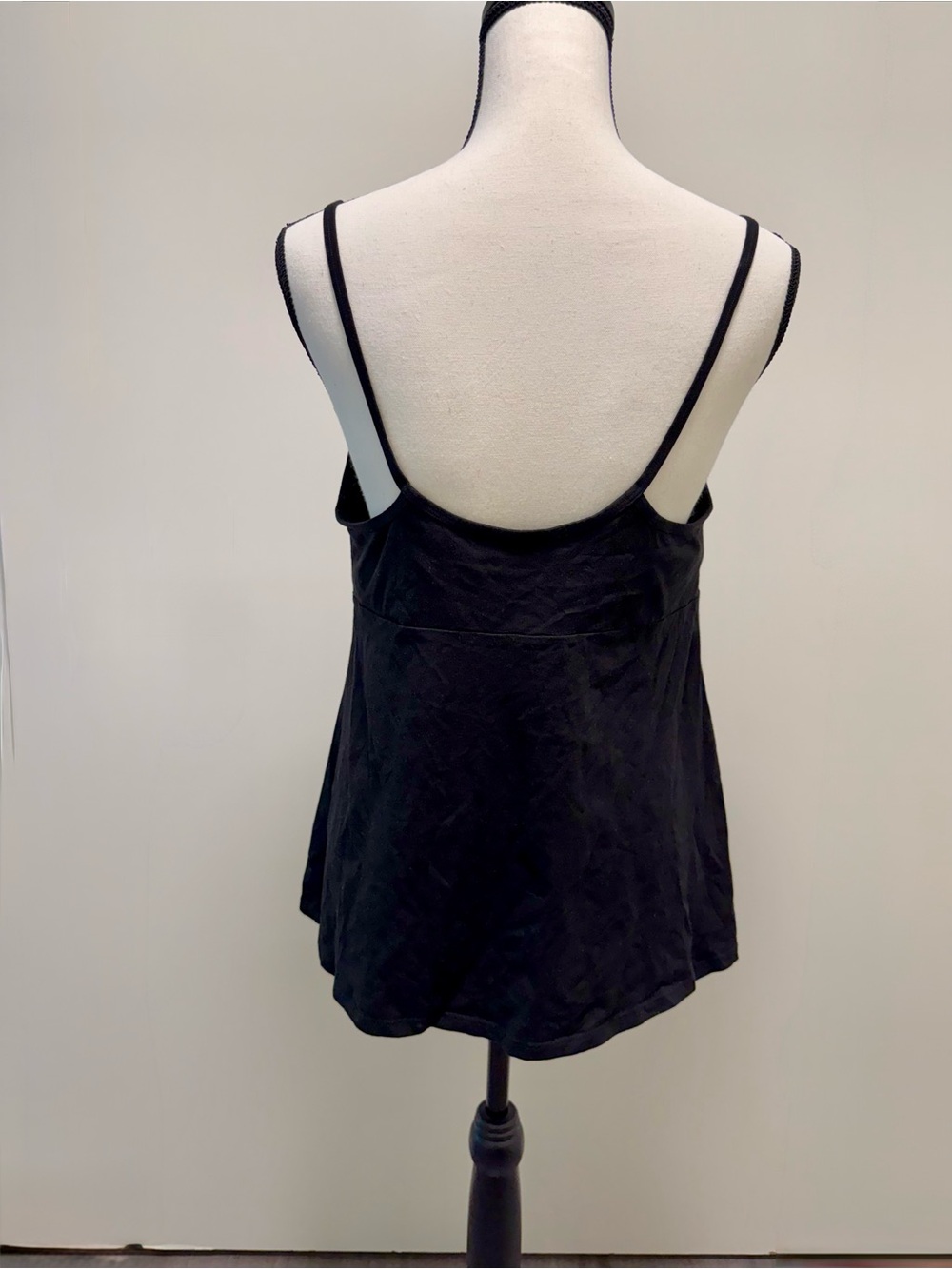 Uniqlo Tomas Maier Camisole Women's XL Black Tie-Front Camisole Tank Top NWOT - Picture 2 of 11